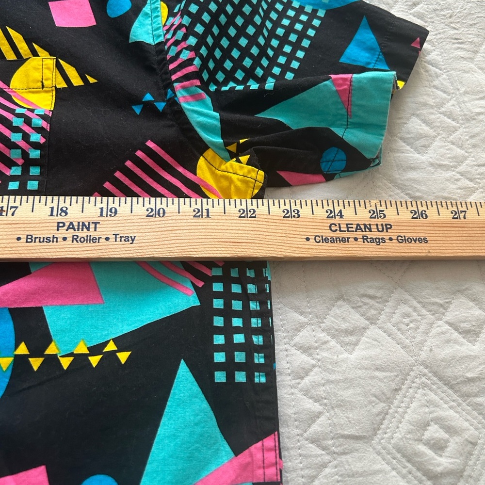 Super Massive Flash Short Sleeve Button Down Geom… - image 7